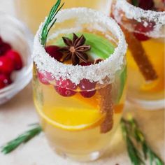 Sangria White Wine, Best White Sangria Recipe, Inflammatory Drinks, Sangria White, Parmesan Baked Potatoes, Banana Mug Cake, Baked Chicken Meatballs, Holiday Sangria