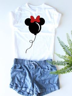 Minnie Mouse Balloon - Disney - Disney Shirt - Kids Disney Shirt - Minnie Shirt - Balloon with Minni White Mickey Mouse T-shirt For Birthday, Mickey Mouse Crew Neck Top For Birthday, White Mickey Mouse Top For Birthday, Cute Minnie Mouse T-shirt For Summer, Cute Minnie Mouse Shirt With Crew Neck, Cute Minnie Mouse Crew Neck Shirt, Cute White Mickey Mouse Shirt, Cute Birthday Shirt With Cartoon Print, Cute Cartoon Print Shirt For Birthday