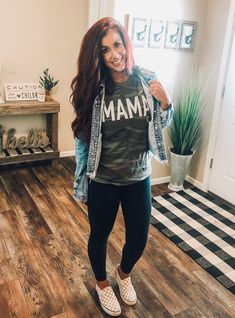 Mom Style Fall, Chelsea Houska, Chelsea Deboer, Mommy Outfits, Itzy Ritzy, Shirts Ideas, Mama Style, Mommy Style, Cute Fall Outfits