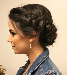 Long Box Braids, Penteado Cabelo Curto, Braided Bun, Trending Hairstyles, Box Braids Hairstyles, Hair Dos, Bridesmaid Hair, Hair Updos, Prom Hair