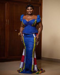 Nigerian Dress, Glamour Hair, Kente Dress, Kente Styles, Engagement Dresses, Bride Accessories, Bride Clothes, African Clothing Styles, Long Gown