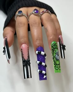 Ongles Goth, Paznokcie Hello Kitty, Horror Nails, Nail Art Halloween, Holloween Nails, Halloween Acrylic Nails, Goth Nails, Halloween Nail Designs