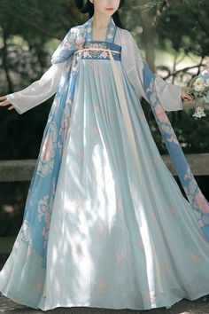 Process Time: Could be shipped out in 1-2 working days. SKU: LIN01123 Fabric: Polyester Cotton Chiffon Style types: Sweet Hanfu Season: Spring, Summer, Autumn, Winter Notice: Any of the accessory is not included. Size(IN) Bust Clothing Length Dress Length S 37.01 22.83 44.88 M 38.58 23.62 46.46 L 40.16 24.41 48.03 Hanfu Princess, Chinese Princess Dress, Asian Clothes, Hanfu Girl, Chinese Princess, Chinese Traditional Dress, Halter Dress Short, Chinese Costume, Hanfu Dress