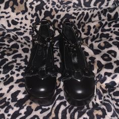 I’ve Only Worn These Once So They’re Basically Brand New. However They Are Missing A Stud To Keep One Of The Wings Down On The Bats. They Just Don’t Fit My Feet As Well As I Want Them To So I’m Selling Them 90s Emo, Vtuber Design, Black Platforms, Emo 2000s, Birthday Inspo, Bat Wing, The Wings, Black Platform, 2000s Fashion