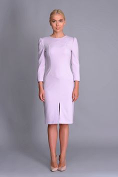 Purple pencil dress with sleeves Details: - scoop neck - fitted sheath silhouette - 3/4 puffy sleeves - geometric seam - midi length - concealed back zipper closure - fully lined  The outer fabric : 40% viscose, 55% polyester, 5% elastane. The lining : 57% viscose, 35% polyester, 8% elastane. Care: cold hand wash with similar colour. Please choose from our measurements chart your dress size, or write us your body measurements, we then select the right size for you. Modern Office Wear, Executive Wear, Sleeve Wedding Guest Dress, Ruffle Summer Dress, Summer Wedding Dress Beach, Measurements Chart, Minimalist Dress, Dress Sleeves, Pencil Silhouette