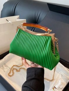 Bird in Bag - Pleated Handbag for Womens Everyday Fashion Green Details, Bag Elegant, Trendy Handbags, Novelty Bags, Frame Bag, Bird In Bag, Bag Bag, Save The Planet, Handbag Purse