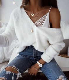 White Sweater Outfit, Outfits And Accessories, Different Outfits, White Sweater, Winter Fashion Outfits, Teen Fashion Outfits