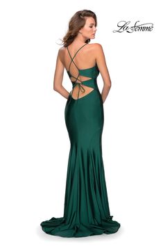 Empire Waist Gown, Red Homecoming Dresses, Trumpet Dress, Prom Dress Stores, Prom Dress Styles, Trumpet Skirt, Prom Style, Prom Designs, Designer Prom Dresses