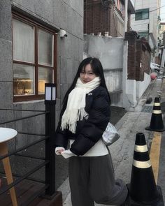 Winter Fits Korean, Winter Asian Outfits, Winter Outfits Korean Street Style, Winter Simple Outfits, Winter Outfits Asian, Korean Street Fashion Winter, Asian Winter Outfits, Asian Winter Fashion, Winter Korean Outfits