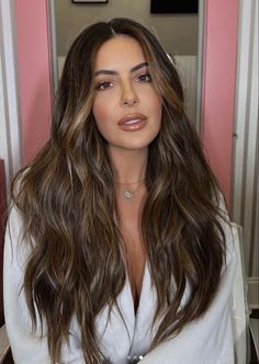 Partial Foilayage Hair Brunettes, Dark Brown Hair Dimension Highlights, Brunette Balayage Hair Olive Skin, Dark Sunkissed Hair, Almond Brunette Hair, Shay Mitchell Hair Balayage, Effortless Brunette Hair, Expensive Brunette 2023, Latina Highlights Hair Dark Brown