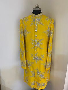 Yellow Kurta With Naqshi For Wedding, Bollywood Style Yellow Kurta With Naqshi, Yellow Naqshi Kurta For Eid, Yellow Traditional Wear With Naqshi And Long Sleeves, Bollywood Yellow Kurta With Naqshi, Yellow Naqshi Kurta For Wedding, Traditional Yellow Kurta With Naqshi, Elegant Yellow Kurta With Naqshi Detailing, Yellow Traditional Wear With Naqshi For Eid