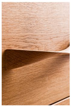 closeup of the wood grains on an oak dresser