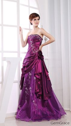 Purple Ball Gown, Lavender Gown, Prom Dress 2013, Purple Stuff, Purple Gowns, Dream Prom, Fairy Dresses, Long Evening Dress, Random Ideas