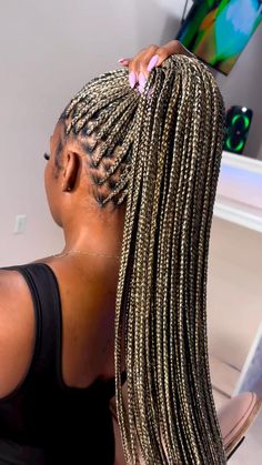 Ash Blonde Braids, Blonde Boho Braids Black Women, Mixed Color Braids, Blonde Boho Knotless Braids, Color Braids, Braiding Hair Colors, 32nd Birthday, Blonde Box Braids