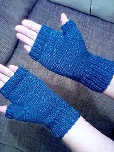 Marianna's Lazy Daisy Days: Easy Fingerless Mitts - with Thumbs Knitting Gloves, Crochet Mittens Free Pattern, Addi Express, Fingerless Mitts