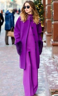 Purple Fashion Outfit, Purple Outfits, Winter Mode, Women's Handbags, Purple Fashion, Luxury Vintage, Elegant Outfit, Colorful Fashion, Elegant Fashion