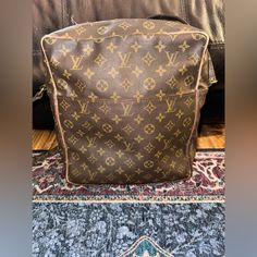 Bag It In Good Condition. Authentic Needs A New Zipper. Zipper Pull Is Missing And There Is A Small Tear In Zipper. Can Be Used As Is Or Replaced. 13 X 13 X 4 Roughly Travel Bag In Monogram Canvas With Original Box, Rectangular Monogram Canvas Bag With Luggage Sleeve, Louis Vuitton Marceau, Bags Vintage, Louis Vuitton Brown, Vintage Louis Vuitton, Louis Vuitton Bags, Louis Vuitton Bag, Crossbody Bags