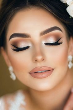 Woman with flawless makeup, wearing elegant earrings, and eyes closed in a serene expression. Wedding Makeup For Brown Eyes Bronze, Natural Makeup For Red Dress, Morning Wedding Makeup, Bride Makeup Glam, Christmas Bride Makeup, Bridal Makeup Glitter Eyes, Simple Wedding Glam, December Wedding Makeup, Wedding Makeup For Brown Eyes Bridal Dramatic