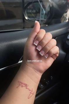 Simple Short Nails Black Women, Mini Acrylic Nails, Boxing Nails, Nurse Nails Acrylic, Real Nails Manicure Ideas, French Tip Short Acrylic Nails, Real Short Nails, Small Short Nails, Extra Short Square Nails