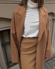 Vintage Outfits Classy, Mode Mantel, Style Goals, Women's Outfits, Winter Mode, Business Outfit, Brown Coat, Mode Vintage