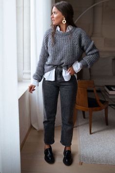 Semi Casual Outfit Women, London Outfits, Luxury Photography, Winter Fashion Outfits Casual, Outfit Chic, London Outfit, Business Casual Outfits For Work, Outfit Jeans, Classy Fashion