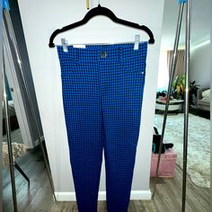 Zara Women Leggings In Blue.Size S/26. Brand New Blue Elastane Tapered Leg Bottoms, Blue Stretch Tapered Leg Jeans, Blue Tapered Leg Elastane Bottoms, Trendy Blue Jeans For Workwear, Fitted High-waisted Blue Jeans, Trendy Non-stretch Blue Leggings, Blue High-rise Jeans, Blue High Rise Bottoms For Workwear, Stretch Blue Bottoms With Tapered Leg