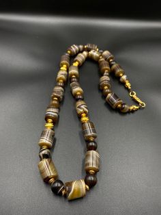 Old natural Suleimani aqeeq agate neacklace with brass beads Gold Hand-strung Agate Necklace, Traditional Agate Gemstone Necklace, Traditional Gold Agate Necklace, Traditional Gold Agate Beaded Necklaces, Traditional Agate Necklace With Polished Beads, Eye Band, Long Silver Necklace, Brass Beads, Banded Agate