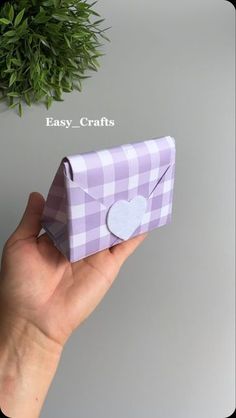 Diy Gift Box Template, Diy Instagram, Bridal Gift Wrapping Ideas, How To Make An Envelope, Simple Gift Wrapping, Gift Box Template, Diy Paper Crafts Decoration, Present Wrapping