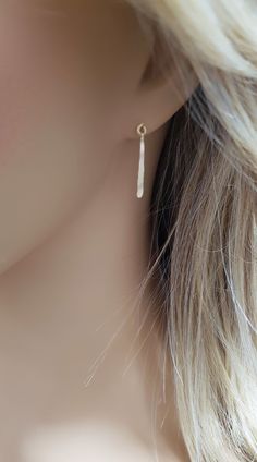 Threader Earrings, Minimal Earrings, Simple Earrings, Gold Filled Minimal Earrings, Gold Dangle Earrings, Minimalist Gold Earring Simple Earrings Gold, Earring Inspo, Simple Gold Earrings, Minimalist Earrings Gold, Earrings Minimal, Zierlicher Ring, Chalcedony Ring, Minimal Earrings, Gold Dangle Earrings