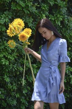 "DETAILS - Dress name -Lora - Materials  55% linen 45% cotton - Length 34\"/ 87 cm                 - With pockets  - Tulip hem  - Height of model 5′ 5″ (168 cm) - Model measurements (bust 32\" / waist 25\" / hips 35\") - The model is wearing size XS - Handmade by our family  COLOR The model wear blue color.. Actual color may vary from picture due to computer settings. CARE - Hand wash or gently machine washable - Hang dry and cool iron SIZING  Body measurements SIZE: XS / US 0-2 / EU34 / UK 5-6 Fitted Summer Linen Dress For Brunch, Knee-length Linen Dress For Summer Brunch, Summer Knee-length Linen Dress For Brunch, Summer Wrap Dress For Garden Party, Summer Garden Party Wrap Dress, Spring Short Sleeve Linen Dress For Brunch, Short Sleeve Linen Dress For Spring Brunch, Summer Linen Dress With Tie Waist, Linen V-neck Wrap Dress For Spring