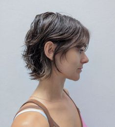 Very Fine Hair Haircut, Short French Hair, Wavy French Bob, Bob For Wavy Hair, Decorator Crab, Short Hair French, Short Hair Volume, Blond Pixie, Wavy Mid Length Hair