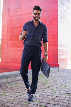 We love men fashion // Cristina Ramella Jewelry Men Mode, Sharp Dressed Man, Mens Trends, Todays Outfit, Gentleman Style, Men's Wardrobe, Fashion Photoshoot, Fashion Books