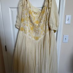 Jessakae Honey Bee Dress, 5x, New With Tags. Never Worn. Currently Retails On Their Website For $168 100% Polyester, Dry Clean Only. Yellow Square Neck Day Dress, Yellow Casual Square Neck Dress, Yellow Square Neck Dress For Daywear, Bee Dress, Cream Yellow, Yellow Cream, Modest Dresses, Honey Bee, Honey