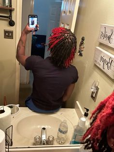 Hair Dye Ideas Dreads, Hair Dye Ideas Men Dreads, Dreads Tips Dyed Men, 120 Locs, Locs Dyed Tips Men, Dreadlock Dye Ideas Men, Dyed Locs Men Dreadlocks, Skunk Stripe Dreads, Red Dreads Men