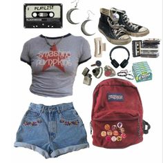 Mtv Aesthetic Outfits, Going To The Fair Outfit, Stranger Things Inspo Outfits, Dark 80s Outfits, Stranger Things Outfits Inspiration, Aesthetic Backpack Grunge, Jansport Backpacks Outfits, Juno Aesthetic Outfit, 80s Outfits Summer