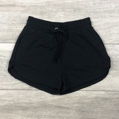 Short Dr, Black Pajama Shorts For Lounging, Casual Black Short Sleepwear, H&m Shorts For Summer Loungewear, Black Sleep Shorts, Casual Fashion Trends, Baggy Clothes, Crop Top Outfits, Teen Fashion Outfits