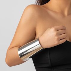 Description:Geometric Gold Silver Tone Oversized Wrist Cuff Wrap Wide BangleSpecification:Size: 4.7" * 4.7"Weight: 3.86 oz/pcsMaterial: Alloy MetalColor: Gold/SilverFeatures & Details:The price quoted is for one piece of bold cuff bracelet only.This geometric oversized cuff bracelet is made of nickel-free. lead-free. cadmium-free and hypoallergenic materials. which will not turn your skin green or cause anaphylactic reaction.It is easy to match your different outfits and also suitable for any occasions like wedding. banquet. costume party. engaged party. prom. anniversary. holiday. evening party or other social events. where let you look elegant. attractive and fashionable.You can give it directly as a gift to your lover. wife. girlfriend. daughter. and your friends for valentine's day. ch Wedding Banquet, Enamel Bracelet, Wrist Cuffs, Different Outfits, Social Events, Gold Bangles, Costume Party, Link Bracelets, Everyday Outfits