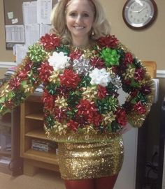 a woman is dressed up like a christmas wreath and has the caption that says, i'm not going to hair do just not for you linda