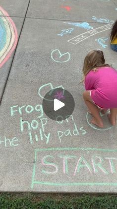 Chalk Hopscotch Obstacle Course, Chalk Art Obstacle Course, Side Walk Chalk Ideas Hop Scotch, Obstical Course Chalk, Chalk Optical Course, Chalk Sensory Path, Toddler Chalk Activities, Sidewalk Chalk Art Ideas For Kids, Outdoor Play Ideas For Preschoolers