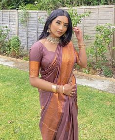 Saree Look For Traditional Day In College, Ethnic Day Saree Outfits College, Tamil Saree Look, Traditional Day Outfit For College Saree, Tamil Clothes, Sri Lankan Saree, Saree Tamil, Tamil Saree, Cultural Clothes