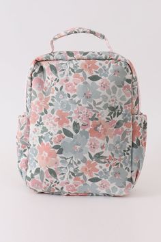 This lunch bag is blooming with style, featuring a playful pink floral design. Keep your lunch fresh and fashionable with this quirky accessory. Perfect for on-the-go meals, add a touch of fun to your lunch routine! 8*10*3in 25%Cotton 75%Polyester MC403332 Spring Floral Print Backpack For Everyday Use, Spring Backpack With Floral Print For Everyday Use, Floral Print Backpack For Everyday Use In Spring, Spring Floral Print School Bags, Spring Floral Print Backpack For Daily Use, Floral Print Backpack For School In Spring, Rectangular School Bag With Floral Print, Rectangular Floral Print School Bag, Cute Floral Print Bags For Daily Use