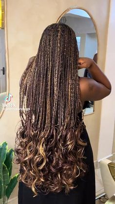 Brown Mix Knotless Braids, Brown French Curl Braids, 4/27/30 Braids, French Curls Hairstyles, Brown Braids For Black Women, French Curls Braids Black Women, Full Custody, Curly Braided Hairstyles