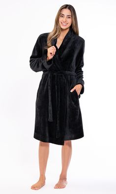 We invite you to find your new soft plush robe! - Fit true to size - Perfect to all your curves - Great value and quality - Lightweight - Comfy and soft - Gorgeous colors Princess Day, Spa Robes, Robe For Women, Womens Bathrobes, Plush Robe, Spa Slippers, Kids Robes, Soft Robes, Women's Robe