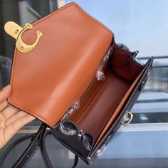 Coach's new Studio Sammy Handle women's shoulder crossbody handbag,

size: 23*17.5*10 1000 Dollars, Music Bag, Retro Shoulder Bag, Multifunction Bag, Messenger Purse, Lv Purse, Lv Shoes, Letter C, Lv Handbags