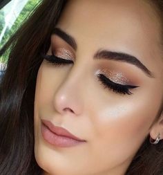 Makeup For Rose Gold Dress, Types Of Makeup Looks, Rose Gold Eye Makeup, Bold Eye Makeup, Stila Cosmetics, Holiday Makeup Looks, Rose Gold Makeup, Eye Makeup Styles, Junior Prom