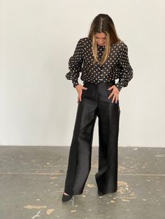 "Oscar de la Renta gorgeous black silk wide leg pants. Pleated line down the middle, high waisted and no pockets for a slim hip line. A thick structured silk, these pants are perfect for black tie outfit. Waist 28\" Rise 10.5\" Inseam 30\" Hips 40\" Leg opening 13\" Fit a S or M" High-waisted Silk Wide Leg Pants For Evening, Silk High-waisted Wide Leg Evening Pants, Silk High-waisted Wide Leg Pants For Evening, Sleek Silk High-waisted Wide Leg Pants, Chic Silk Wide Leg Formal Pants, Chic Silk Wide Leg Pants For Formal Occasions, Sleek Wide-leg Silk Pants, Sleek Silk Wide-leg Pants, Formal Silk Wide Leg Pants