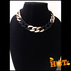 What A Lovely Piece To Compliment Nearly Any Outfit. This Can Be Worn With A Shift Dress To Work Or On A Tee Shirt And Jeans Day. Alternating Black And Gold Links Make This A Unique Piece Sure To Be Commented On By All Of Your Closest Friends And Haters Alike. Chic Black Chain Necklace For Party, Black Jewelry With Adjustable Chain For Night Out, Black Necklace With Gold Chain Link Detail, Black Necklace With Gold Chain Link, Elegant Black Necklace With Chain Strap, Elegant Black Chain Necklace, Chic Black Necklace For Night Out, Black Chain Link Necklace For Party, Black Chain Strap Necklace For Party