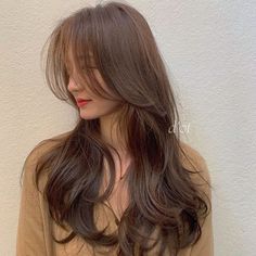 Korean Long Hair, Haircuts For Long Hair With Layers, Hair Style Korea, Hair Inspiration Long, Bangs With Medium Hair, Hairstyles For Layered Hair, Haircuts For Medium Hair, Long Hair With Bangs