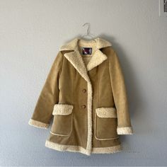 Vintage Made In Usa Viking Brand Coat Marked Size Small But Could Also Fit Medium Some Minor Flaws And Discoloration Throughout That May Come Out From Wash Lined With A Salmon Quilted Fabric Really Warm! Brown Nordic Long Sleeve Outerwear, Vintage Waxed Winter Outerwear, Vintage Vikings Sweatshirt, Fitted Vintage Sheepskin Fur Coat, Vintage Fitted Sheepskin Fur Coat, Sherpa Lined, Vintage 70s, Quilt Fabric, Vikings