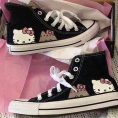 Little Kids Size (If You Need Help Selecting A Size Please Feel Free To Ask Before Purchase) Brand New In The Box Never Worn Black High Top Style Price Firm Hello Kitty Converse, Cute Converse Shoes, Black Hello Kitty, Cute Converse, Pretty Sneakers, Hello Kitty Shoes, Kitty Clothes, Hello Kitty Rooms, Hello Kitty Clothes